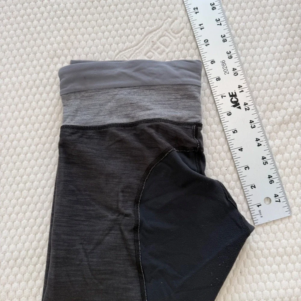 Lululemon Charcoal Space Dye Crossover Waist Crop Leggings Womens 8 Capri Pants